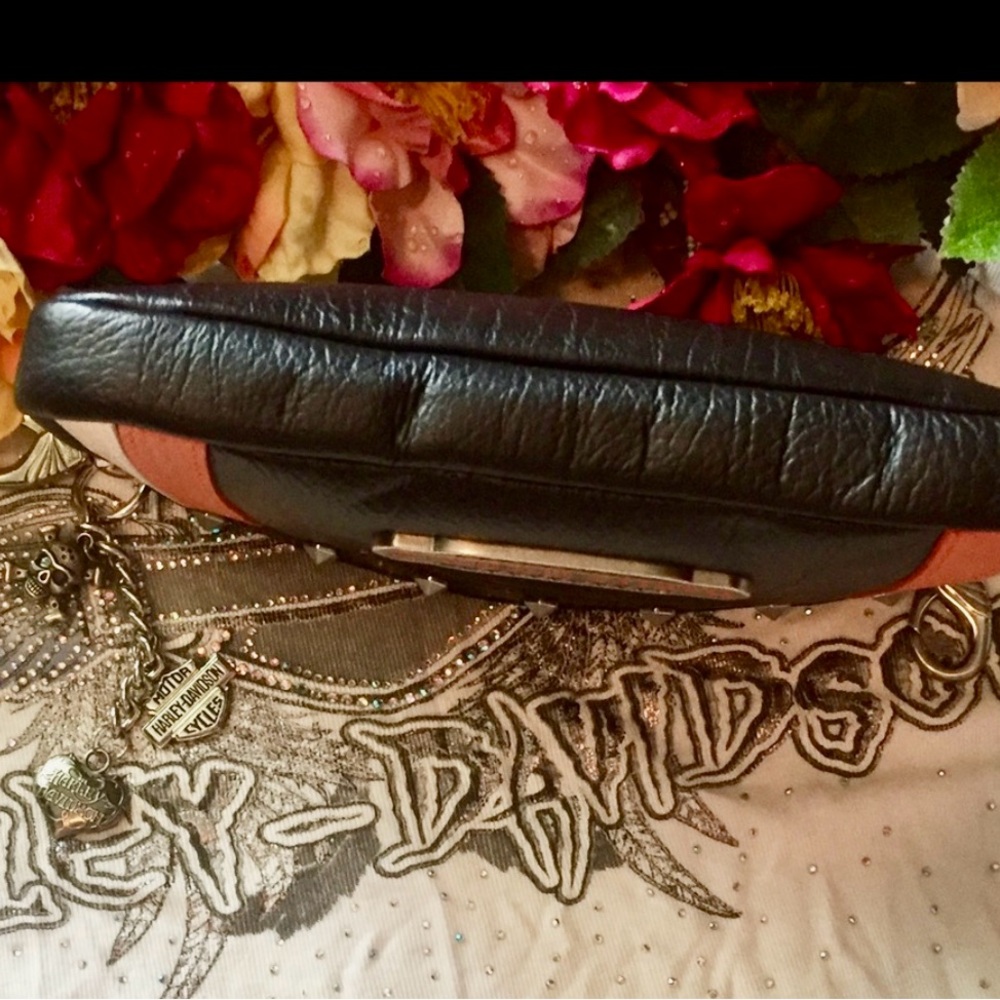 Harley-Davidson Black, Orange, and White Crossbody Bag - Picture 6 of 8